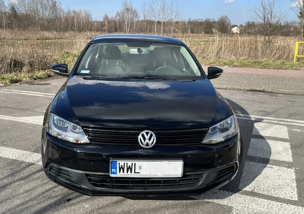 Volkswagen Jetta cena 30500 przebieg: 233000, rok produkcji 2012 z Kobyłka małe 67